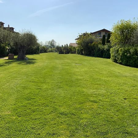 King' S Apartment Sirmione Exteriör bild