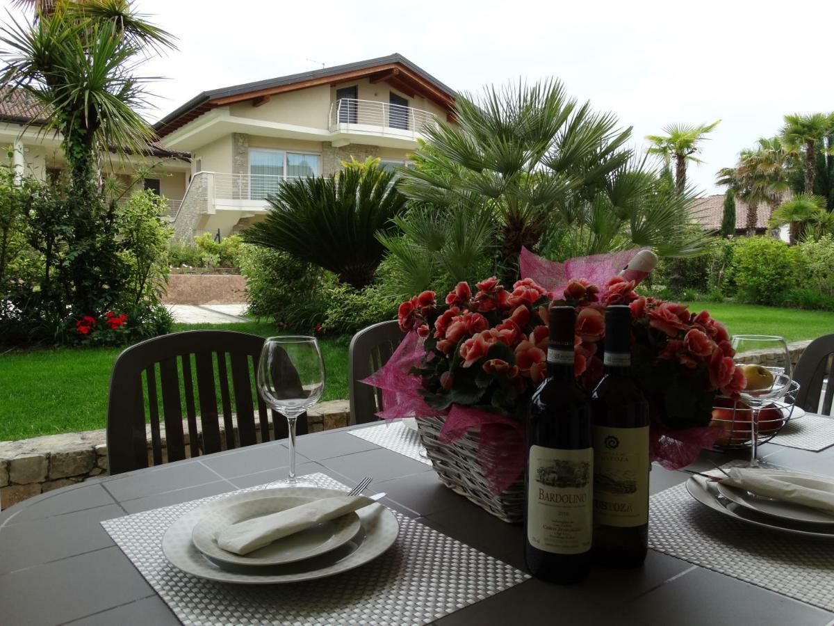 King' S Apartment Sirmione Exteriör bild